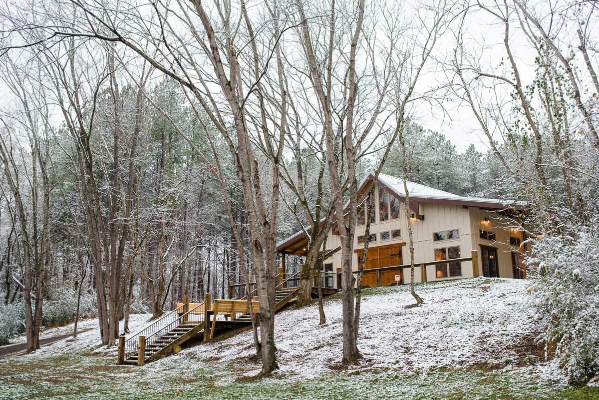 Hiwassee River Weddings venue with snow on the ground in the winter